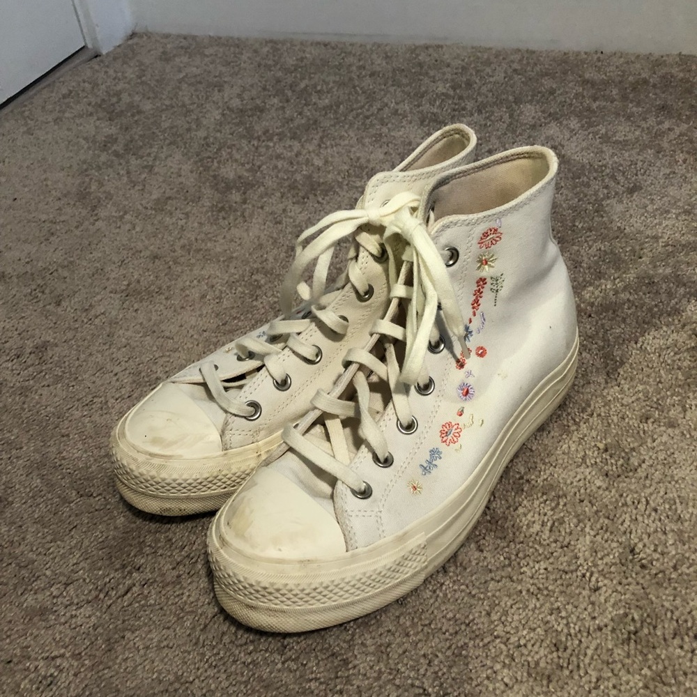 Embroidered Floral Converse
